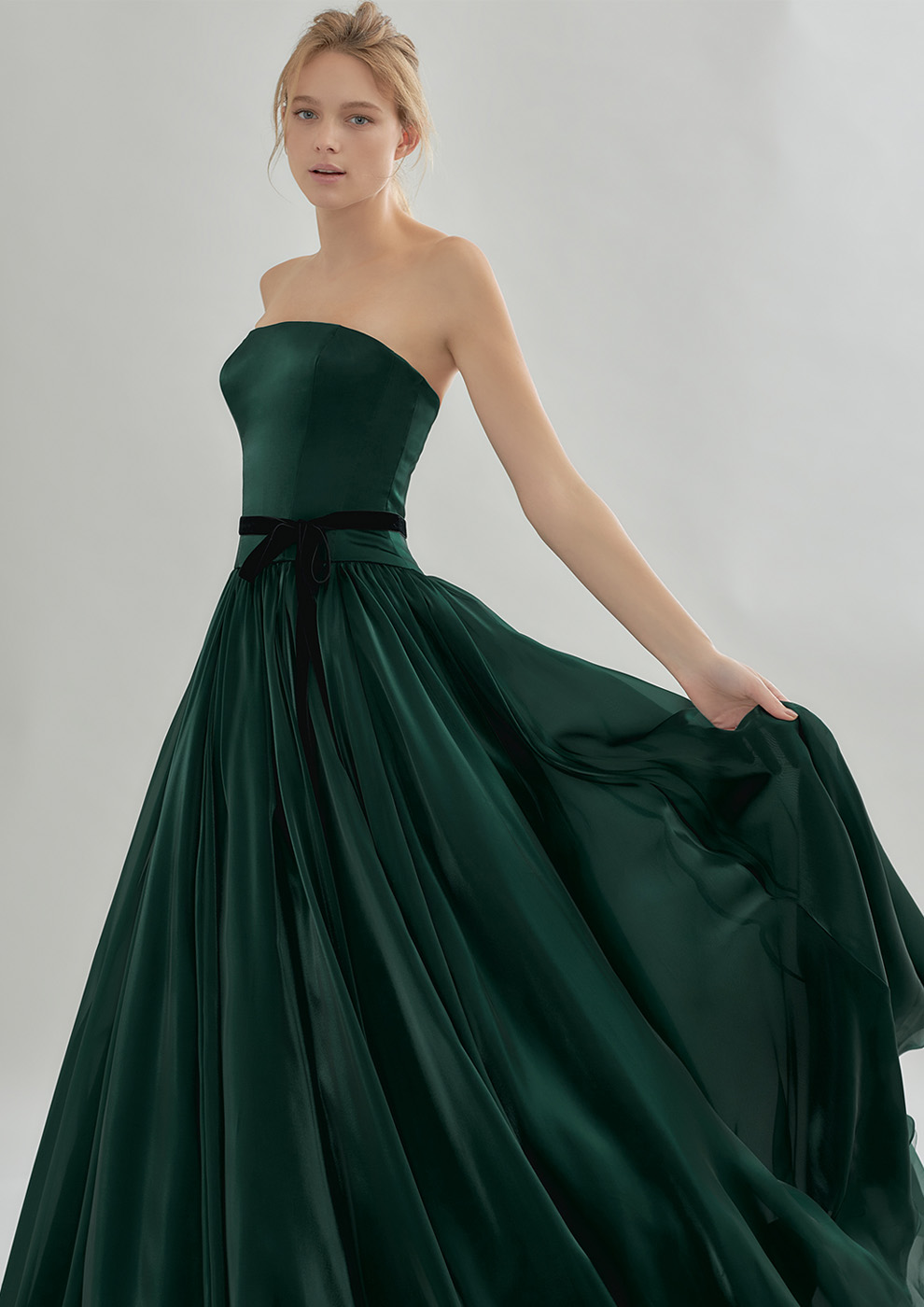 ウェディングドレス人気カラー 緑・グリーン＜2021年最旬人気カラー 