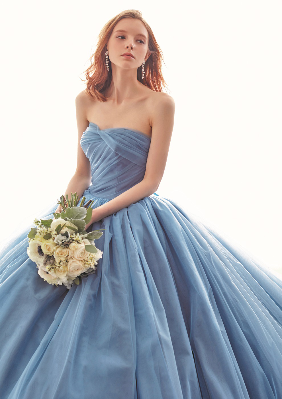 ウェディングドレス人気カラー〈幸せの象徴カラー 青・ブルー編〉 | ウェディングドレス検索サイト | MATSUOのドレスウェディング