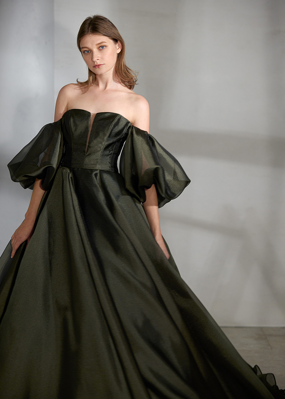 ウェディングドレス人気カラー 緑・グリーン＜2021年最旬人気カラー＞ | ウェディングドレス検索サイト | MATSUOのドレスウェディング