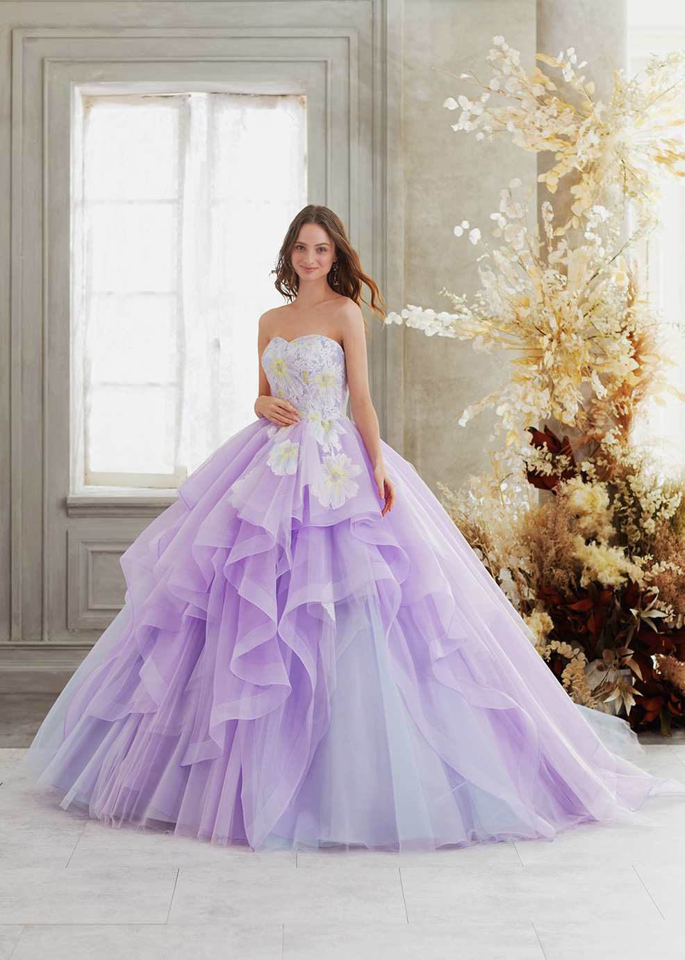 カラードレスウェディングドレス、かわいい花、3色入り、可愛い花びら、ウエディングドレス、ビスチェタイプ、極めて豪華、可愛い姫系